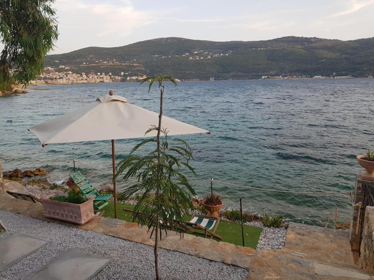 Roditses Beach Sea Front Apartments Samos Town Exterior photo